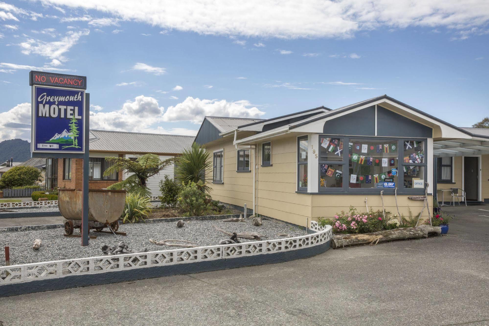 Greymouth Motel Екстер'єр фото