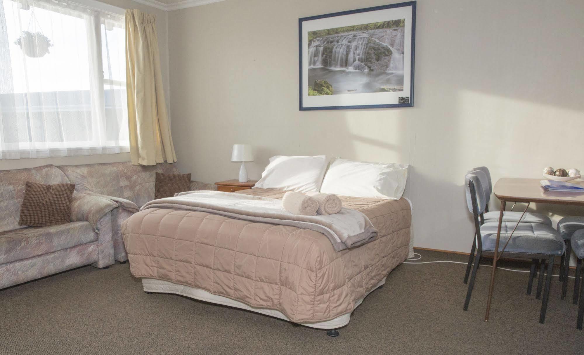 Greymouth Motel Екстер'єр фото